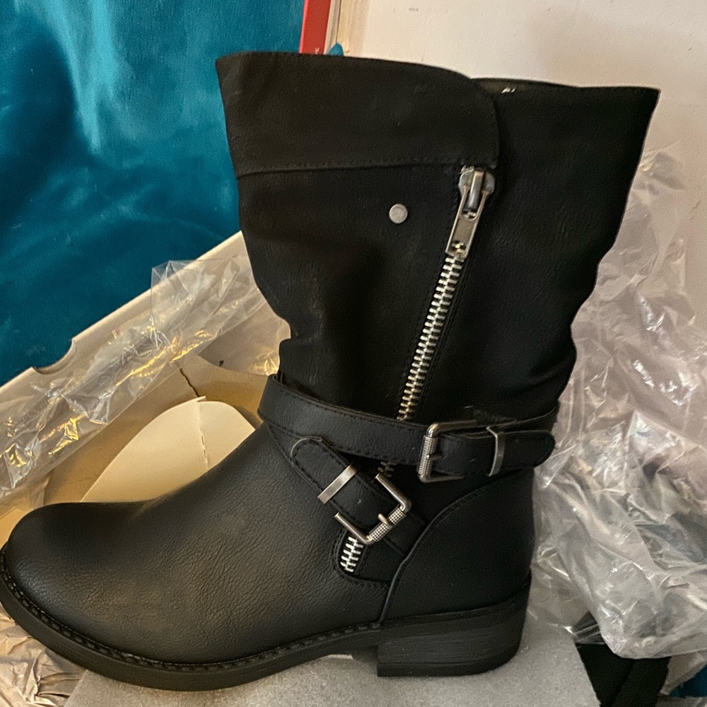 Black boots